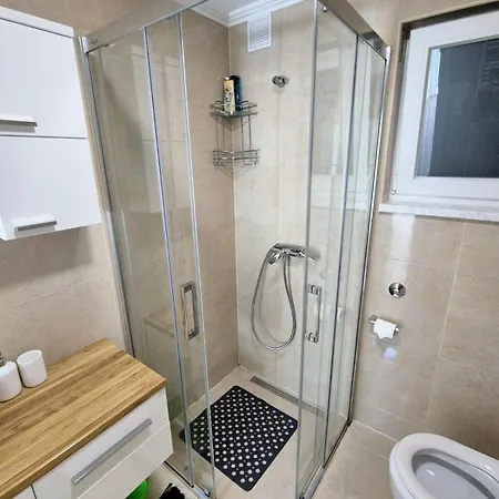Apartment Alemina - Mirna Lokacija Blizu Centra, Priroda I Privatnost Cazin